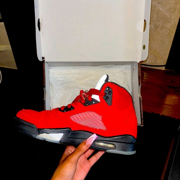 Men’s Jordan 5 “Raging Bulls” 🎯🐂🩸 - Picture 5 of 10